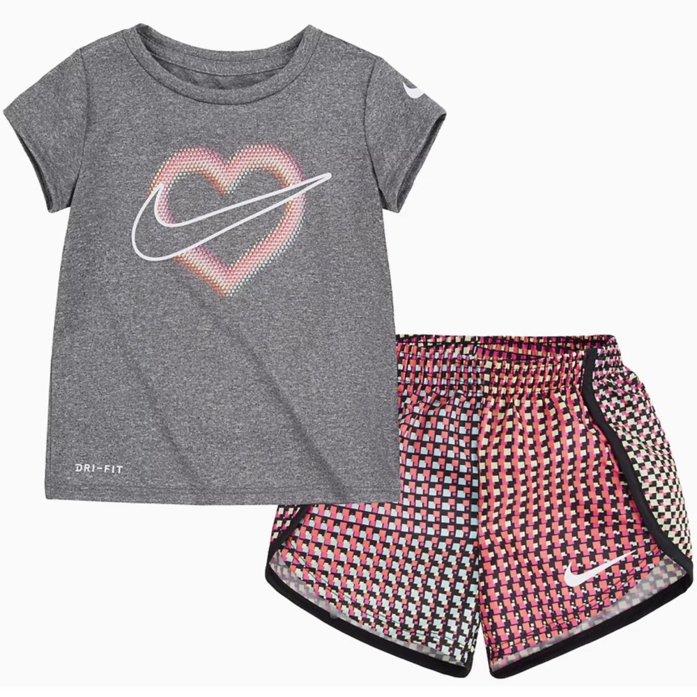 Nike Girls Tee & Shorts Set NWT 3T
